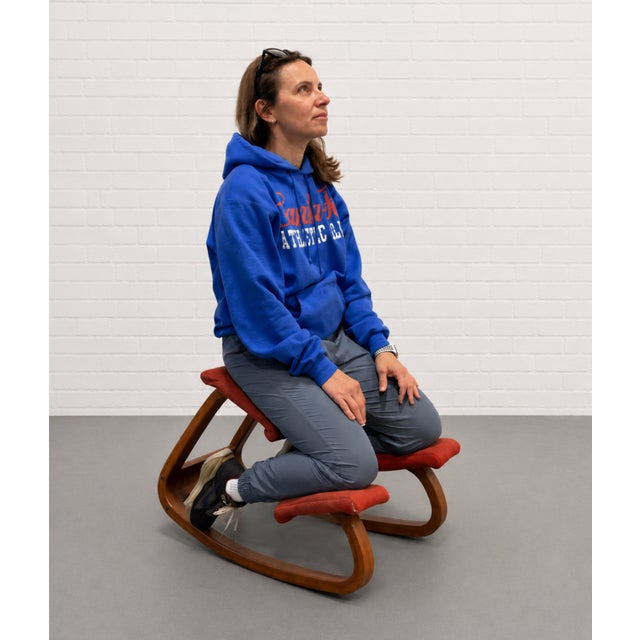 An original vintage Balans Variable kneeling chair manufactured by Westnofa of Norway. Introduced in the 1970s, the Balans...