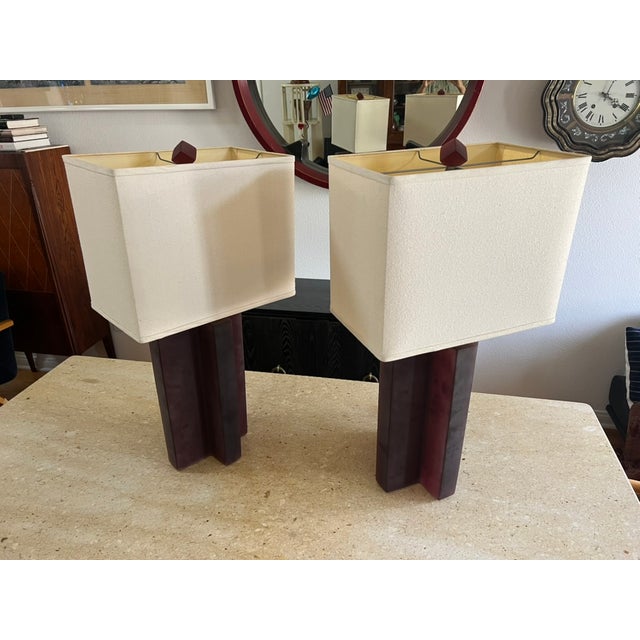 Metal 1990s Pair of California Postmodern Sculptural Frosted Resin Table Lamps by Deszign, Inc. For Sale - Image 7 of 17