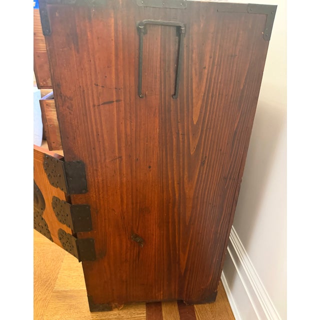Brown Late 19th Century Japanese Tansu Chest - Large High-Grade Keyaki Wood - Meiji Period For Sale - Image 8 of 13
