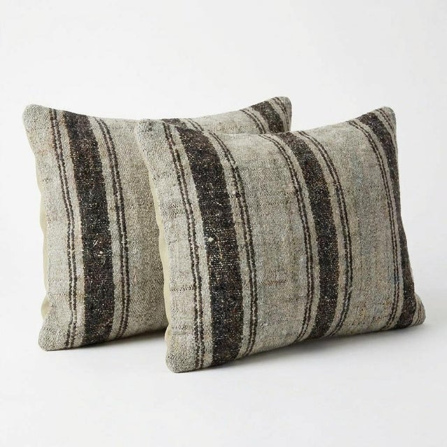Mid-Century Modern Bohemian Kilim Lumbar Pillow Cover 14'' X 20'' - Set of Two For Sale - Image 3 of 4