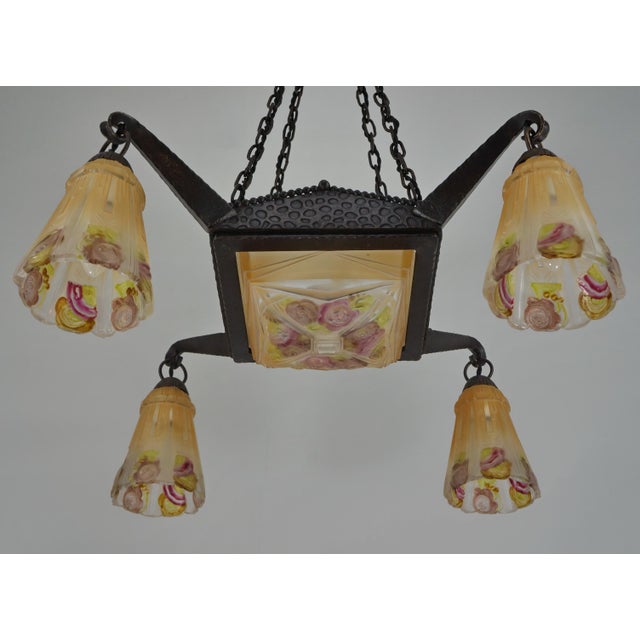 French Art Deco Chandelier by Vasseur & Ejg 1920s - Amber Glass & Wrought Iron For Sale - Image 6 of 10