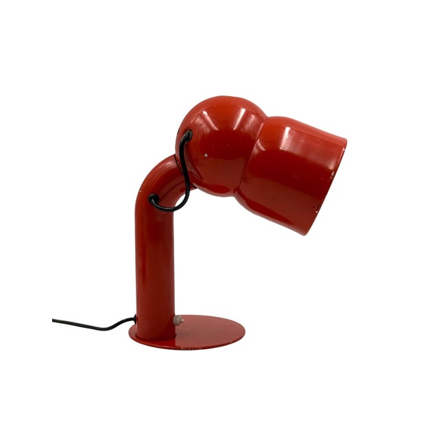 Robot Table / Desk Lamp Mod. 2135 designed by Elio Martinelli Produced by Martinelli Luce, Italy 1966 Bright red aluminum...