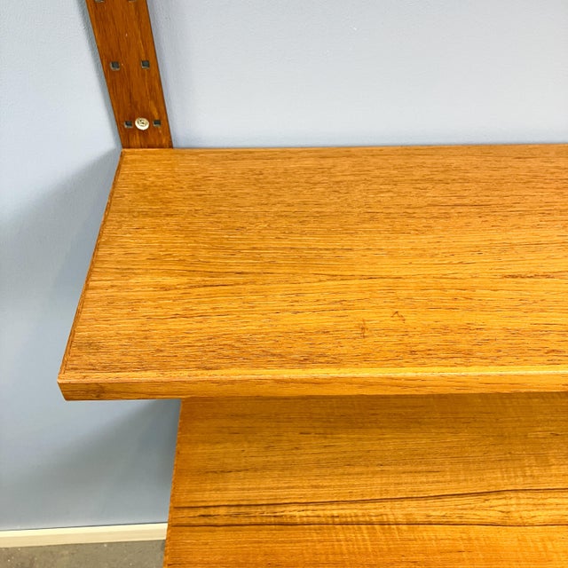 Danish Wall Shelf in Teak with Aluminum Rails by Hansen and Guldborg, 1960s For Sale - Image 6 of 9