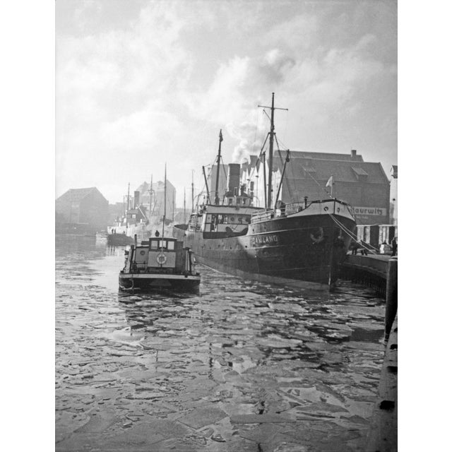 Karl Heinrich Lämmel, Freight Ship Samland On the River, Germany 1934 Printed Later 1934/2021 For Sale - Image 4 of 4