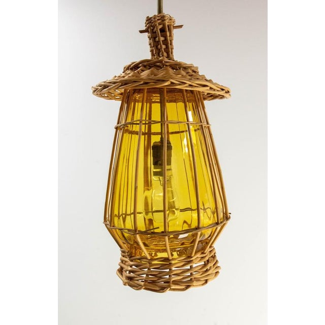 Gold French Ceiling Pendant in Yellow Glass & Wicker Chandelier, 1970s For Sale - Image 8 of 10