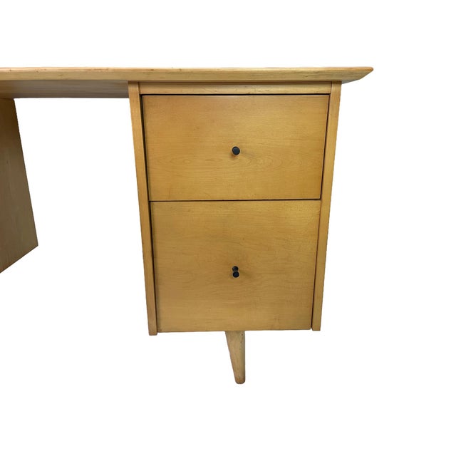 Attributed to Paul McCobb for Planner Group Maple Double Pedestal Desk, 1950s For Sale - Image 16 of 18