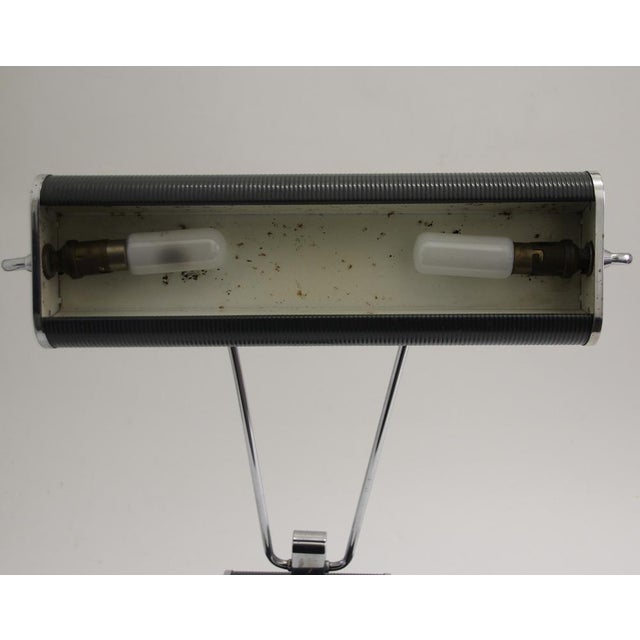 Art Deco French Anthracite Gray and Chrome Table Lamp by Eileen Gray for Jumo, 1940s For Sale - Image 6 of 17