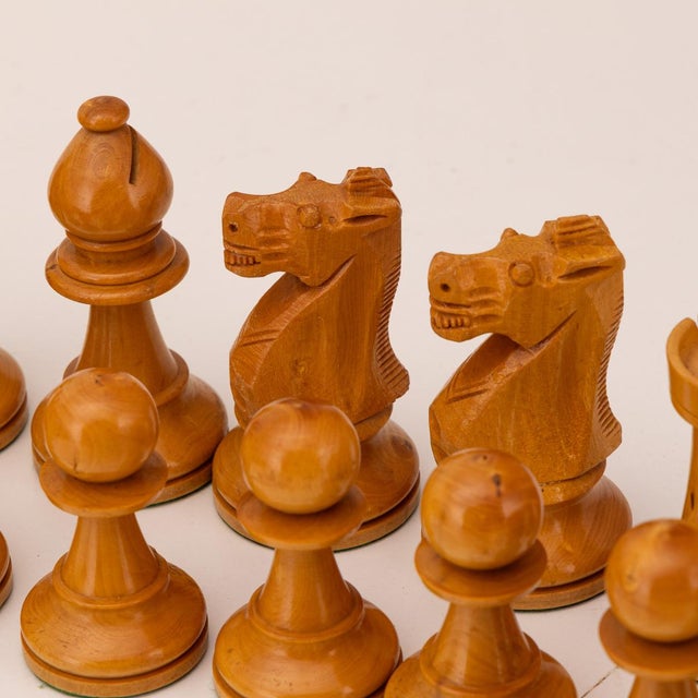 Antique English Cased Chess by Staunton, 1950, Set of 33 For Sale - Image 13 of 16