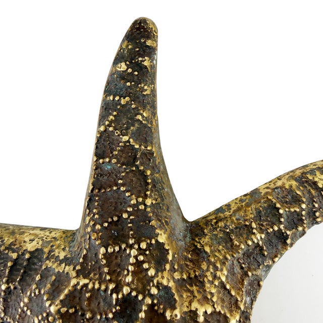 1970s Large Vintage Cast Brass Starfish Sculpture or Paper Weight With Aged Patina, Circa 1970s For Sale - Image 5 of 8