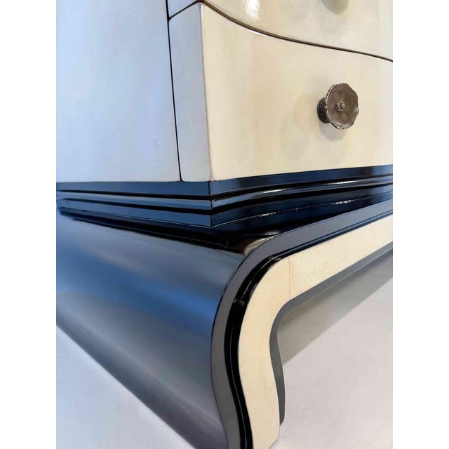 Black Art Deco Chest of Drawers in Parchment and Black Lacquer by Osvaldo Borsani for Borsani, 1940s For Sale - Image 8 of 15