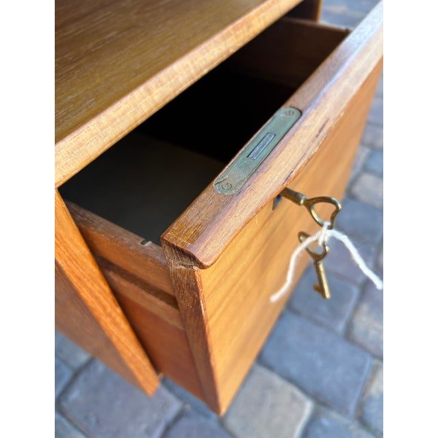 1960s Mid-Century Danish Floating Teak Desk by Peter Løvig Nielsen for Loviq For Sale - Image 9 of 14