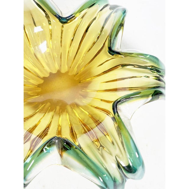 1960s Large Italian Green Art Glass Ashtray, 1960s For Sale - Image 5 of 11