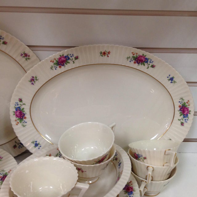 Lenox Fluted Porcelain Pavlova Floral Service for 8 with Serving Pieces