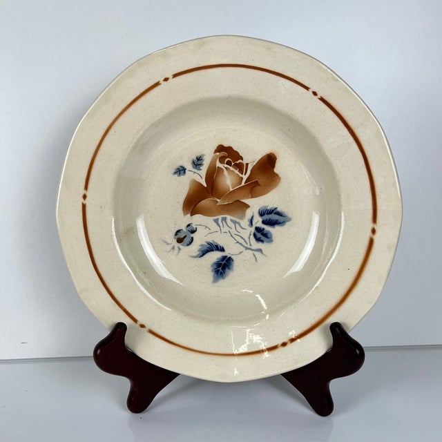 Ceramic 20th Century Soup Plates with Floral Motif from Sarreguemines, 1920s, Set of 4 For Sale - Image 7 of 11