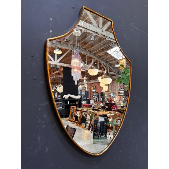 1960s Vintage Italian Curvilinear Brass Wall Mirror 1960s For Sale - Image 5 of 7
