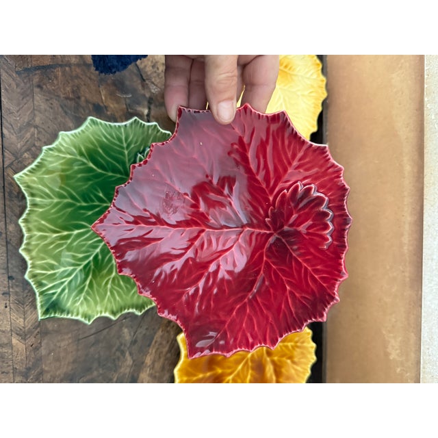 1990s Vintage Williams Sonoma Italian Majolica Leaf Plates – Set of Four For Sale - Image 5 of 10