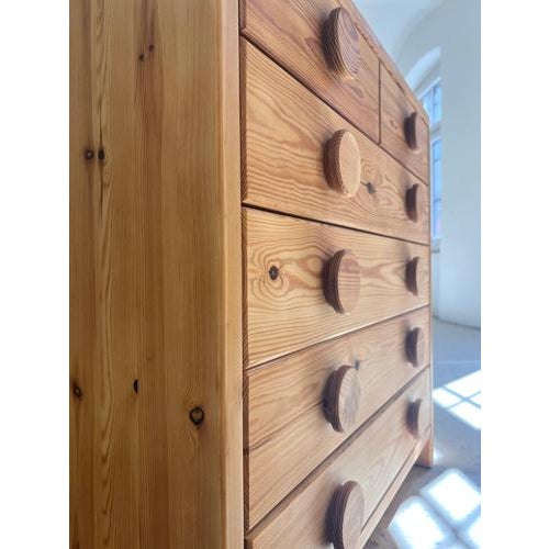 Pine Wood Chest of Drawers with Round Handles For Sale - Image 5 of 11