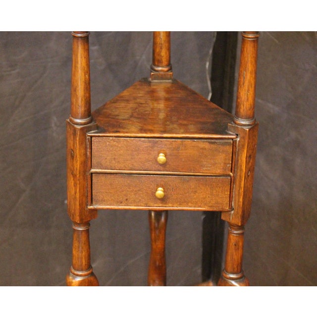 Circa 1750-80 English Georgian Basin or Wig Stand Table For Sale - Image 4 of 11