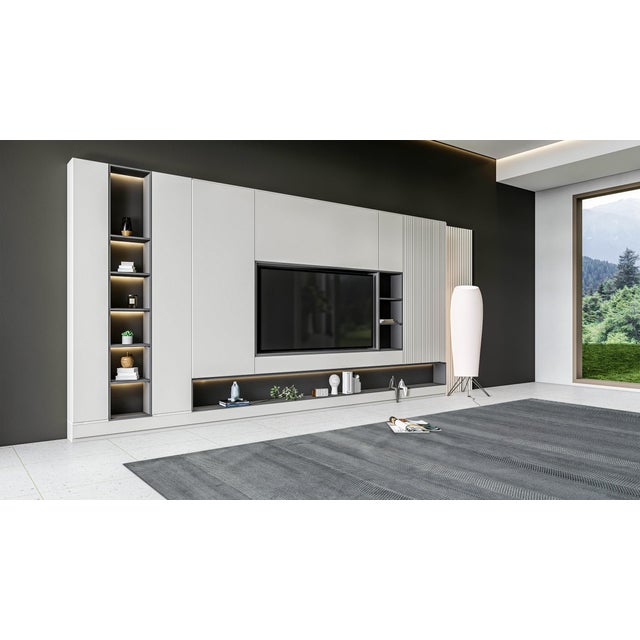 Graceful Quinn Gray Flatweave Wool Rug, Country of Origin: India. This exceptional piece is defined by its precise,...