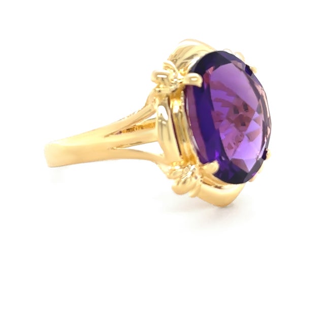 Contemporary 18ct Yellow Gold Amethyst Ring 6.70ct 5.67g, Size 7 For Sale - Image 3 of 6
