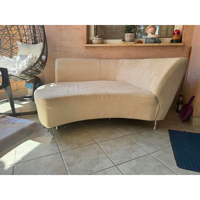 Curved Cream Lounge Settee, 1990s For Sale - Image 6 of 7