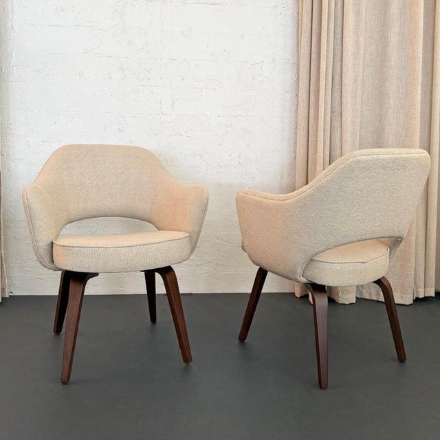 1960s 1960s Pair of Eero Saarinen for Knoll Wood Executive Armchairs in Cream Tweed For Sale - Image 5 of 10
