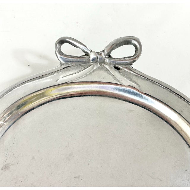 French Vintage Aluminum Bow Handle Serving Tray – Hollywood Regency Silver Tone Vanity Tray, Grandmillennial Decor For Sale - Image 3 of 9