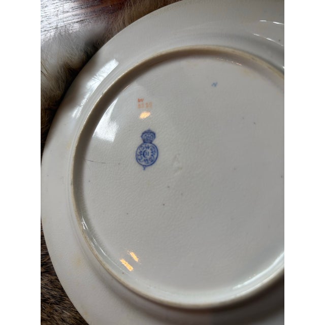 Minton Late Victorian Era Minton English Bone China "Chrysanthemum" Plates - Set of 4 W/ Gold Rim For Sale - Image 4 of 5