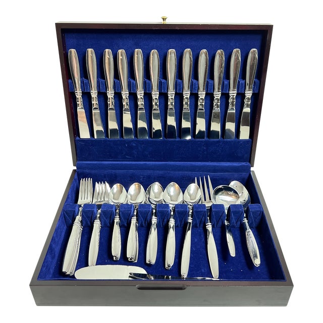 Late 20th Century Reed & Barton "Brompton" Stainless Flatware for 8 + Serving - 66 Pieces For Sale