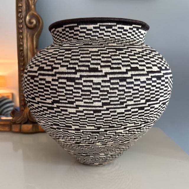 Stunning Wounaan Rainforest Basket in an architectural grid pattern. Hand woven from the finest palm fibers, one of a kind...