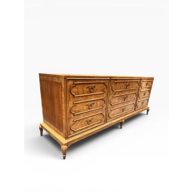 1970s 1970s Mastercraft Burlwood 9-Drawer Dresser W/ Brass Ring Pulls For Sale - Image 5 of 14