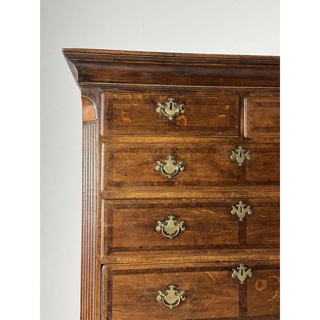 English Tallboy in Oak, 1800s For Sale - Image 3 of 18