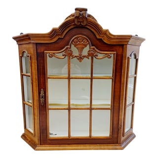 Vintage Victorian Walnut Wall Hanging Arch-Top Display Cabinet, 1920s For Sale