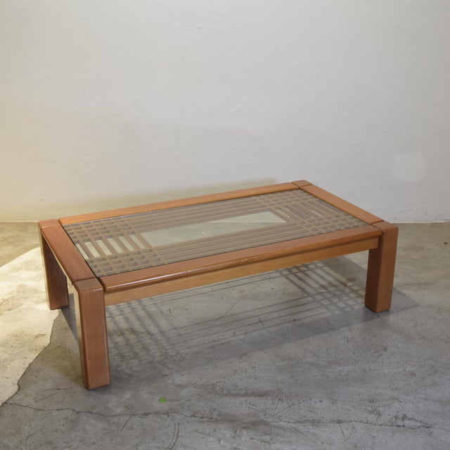 Mid-Century Modern Coffee Table in Wood and Glass with Geometric Grid by Ettore Sottsass for Santambrogio e De Berti, 1970s For Sale - Image 3 of 12