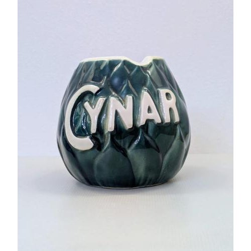 Very rare original 1960s cynar advertising ashtray, made of fine ceramic. In very good condition, no defects....