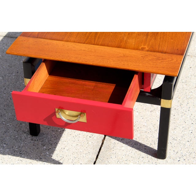 Mid-Century Modern Asian-Inspired Coffee Table by Michael Taylor Style for Baker – 1960s Red Drawer Butternut & Teak Accent Table For Sale - Image 11 of 17