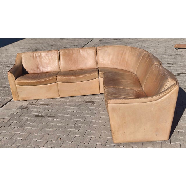Animal Skin Three-Piece Modular Light Brown Leather Sofa with Decorative Stitching, 1970s For Sale - Image 7 of 7