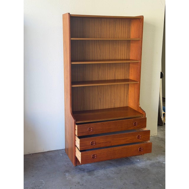 Wood Vintage Danish Teak Display Bookcase With 3 Drawers – Mid Century Modern Storage Cabinet For Sale - Image 7 of 9