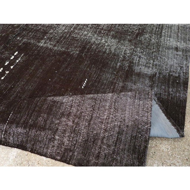 Galerie Shabab Collection Mid-20th Century Handmade Turkish Flatweave Kilim Small Room Size Carpet For Sale - Image 9 of 10