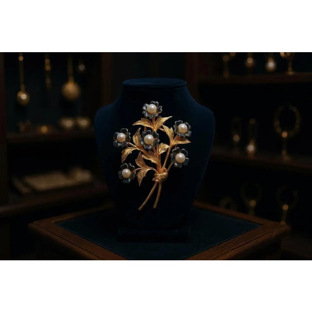 1990s Vintage 18k Gold Italian Floral Brooch With Enamel and Pearls For Sale - Image 5 of 9