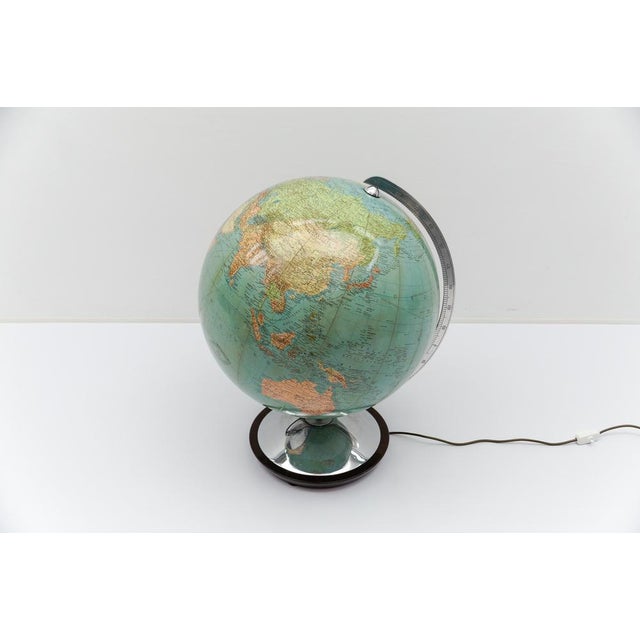 Blue Large Mid-Century Modern Illuminated Glass Globe from Columbia, 1960s For Sale - Image 8 of 18
