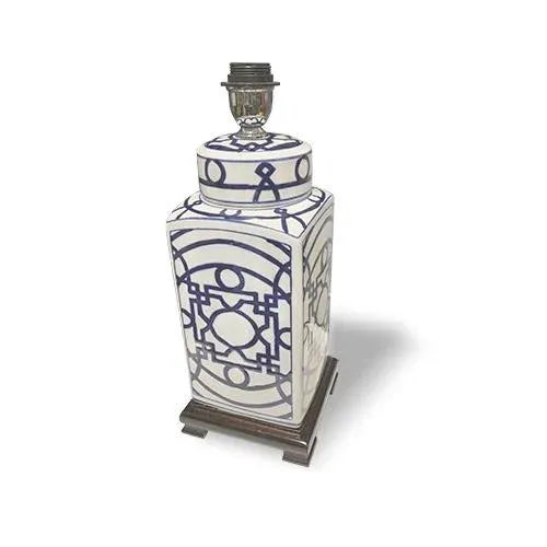 Chinese Asian Blue and White Porcelain Table Lamp For Sale - Image 3 of 5