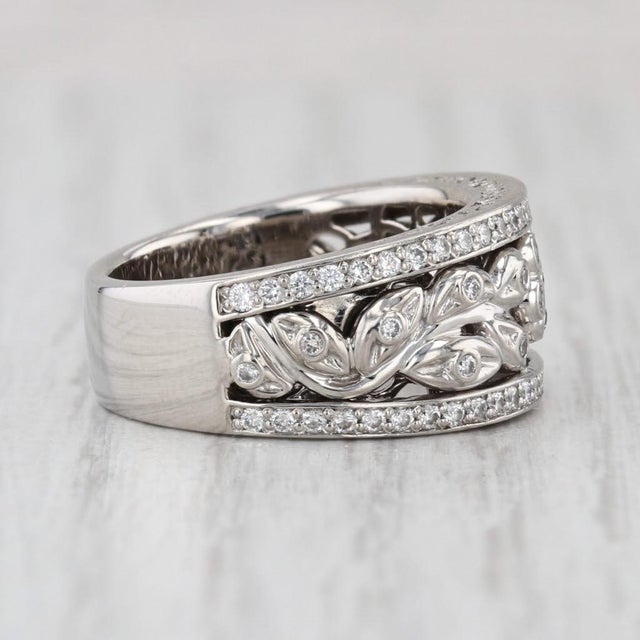 Vintage Ornate 0.58ctw Diamond Flower Ring Platinum Wedding Anniversary Size 6 For Sale - Image 4 of 8