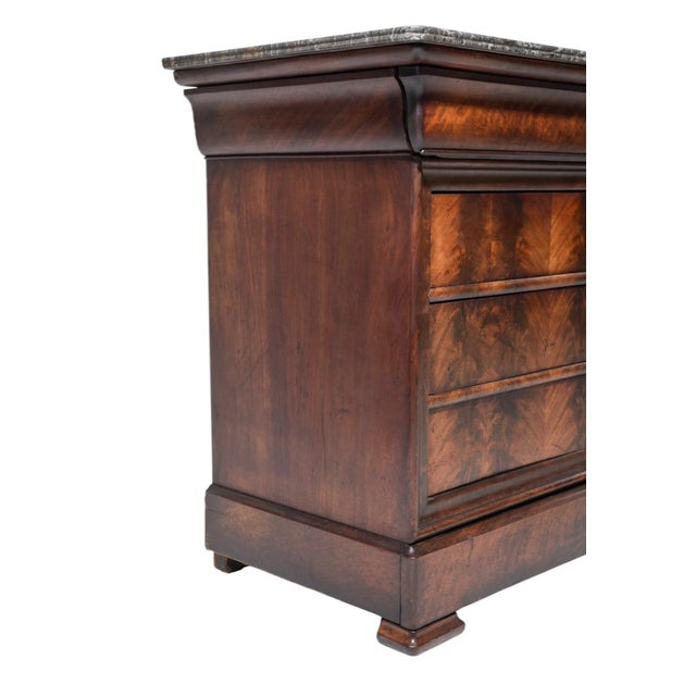 French Louis Philippe Flame Mahogany Marble Top Commode, Mid-19th Century For Sale - Image 4 of 6