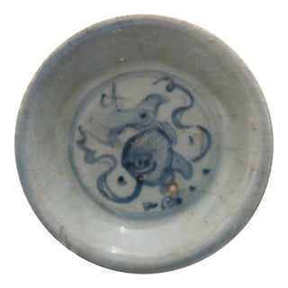 Chinese Ming Blue Porcelain Swatow Ware Figural Center Saucer Dish For Sale