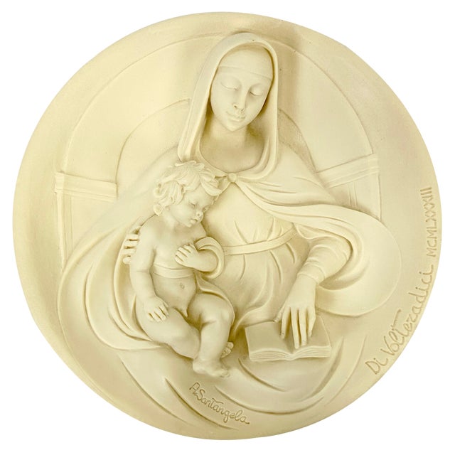 Italian Hand-Carved Alabaster Wall Plate by A. Santangela for Studio Dante Di Volteradici, 1983 For Sale