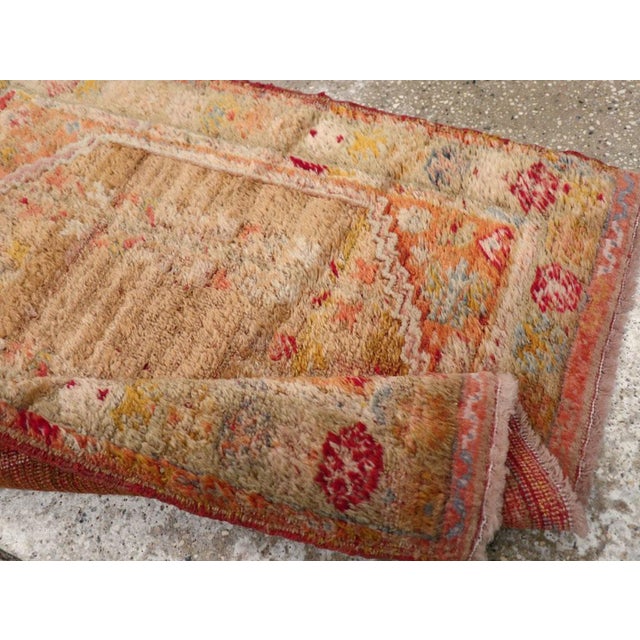 Textile Galerie Shabab Collection Early 20th Century Turkish Angora Oushak Throw Rug For Sale - Image 7 of 8