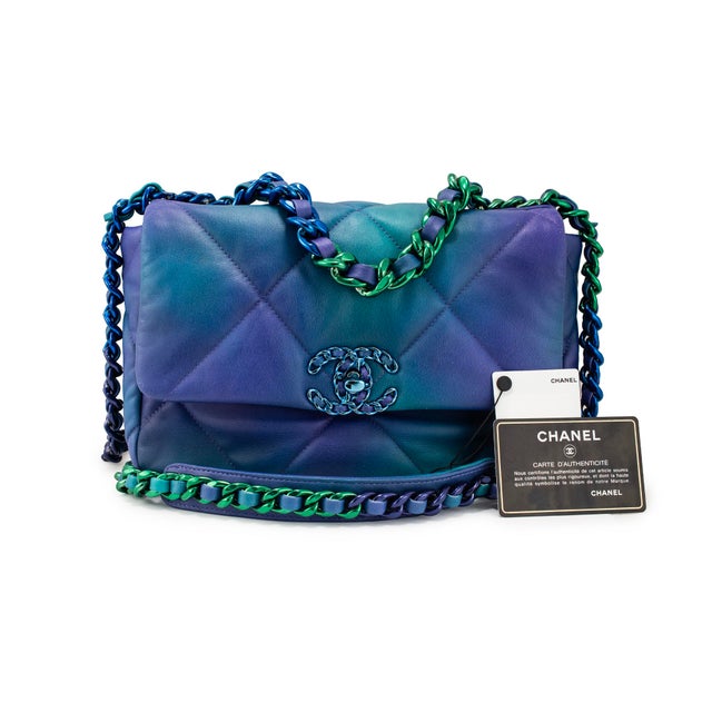 Chanel 19 Medium Tie-Dye Quilted Calfskin Mixed Chain Shoulder Bag For Sale - Image 11 of 12