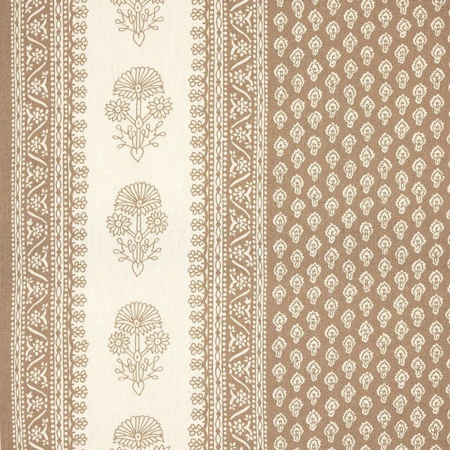 Sample - Schumacher x Mark D. Sikes Hyacinth Indoor/Outdoor Fabric in Neutral For Sale
