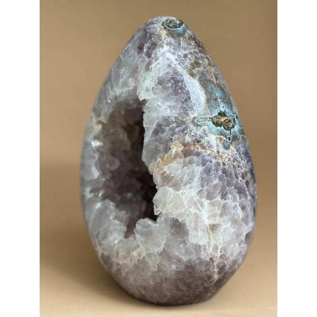 Amethyst Museam Grade Egg-Shaped Amethyst and Quartz Geode Sculpture From Uruguay For Sale - Image 8 of 8
